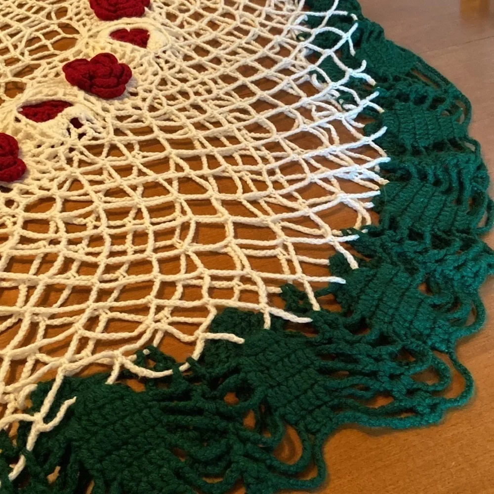 Vintage Handmade Crochet 3D Roses on Open Stitch Table Cover Round Burgundy